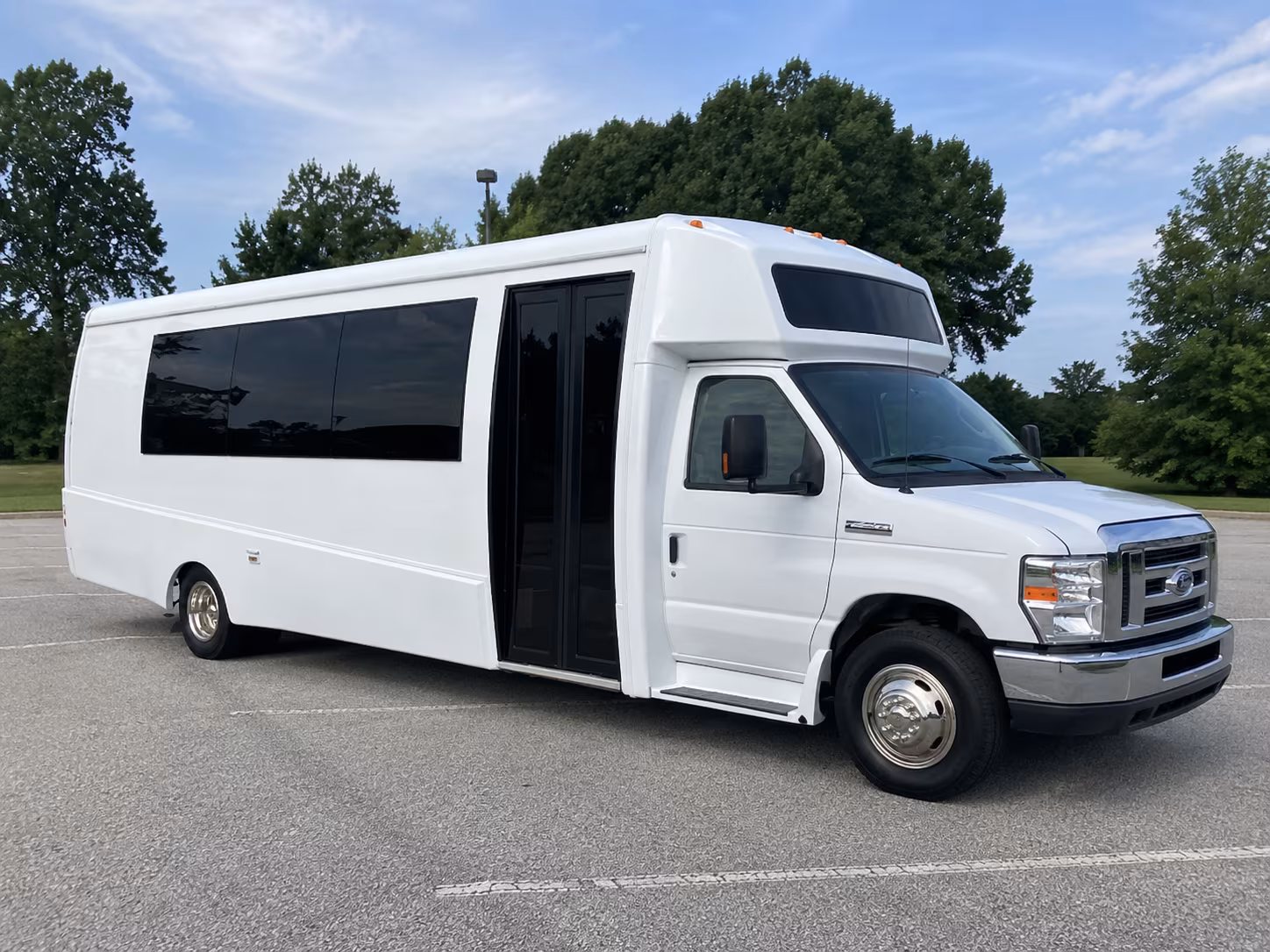 el monte 18 passenger party bus