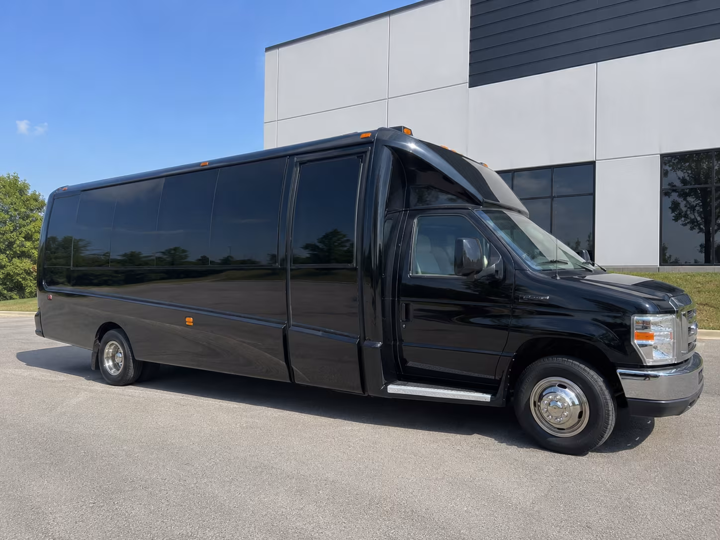 el monte concert party bus rental
