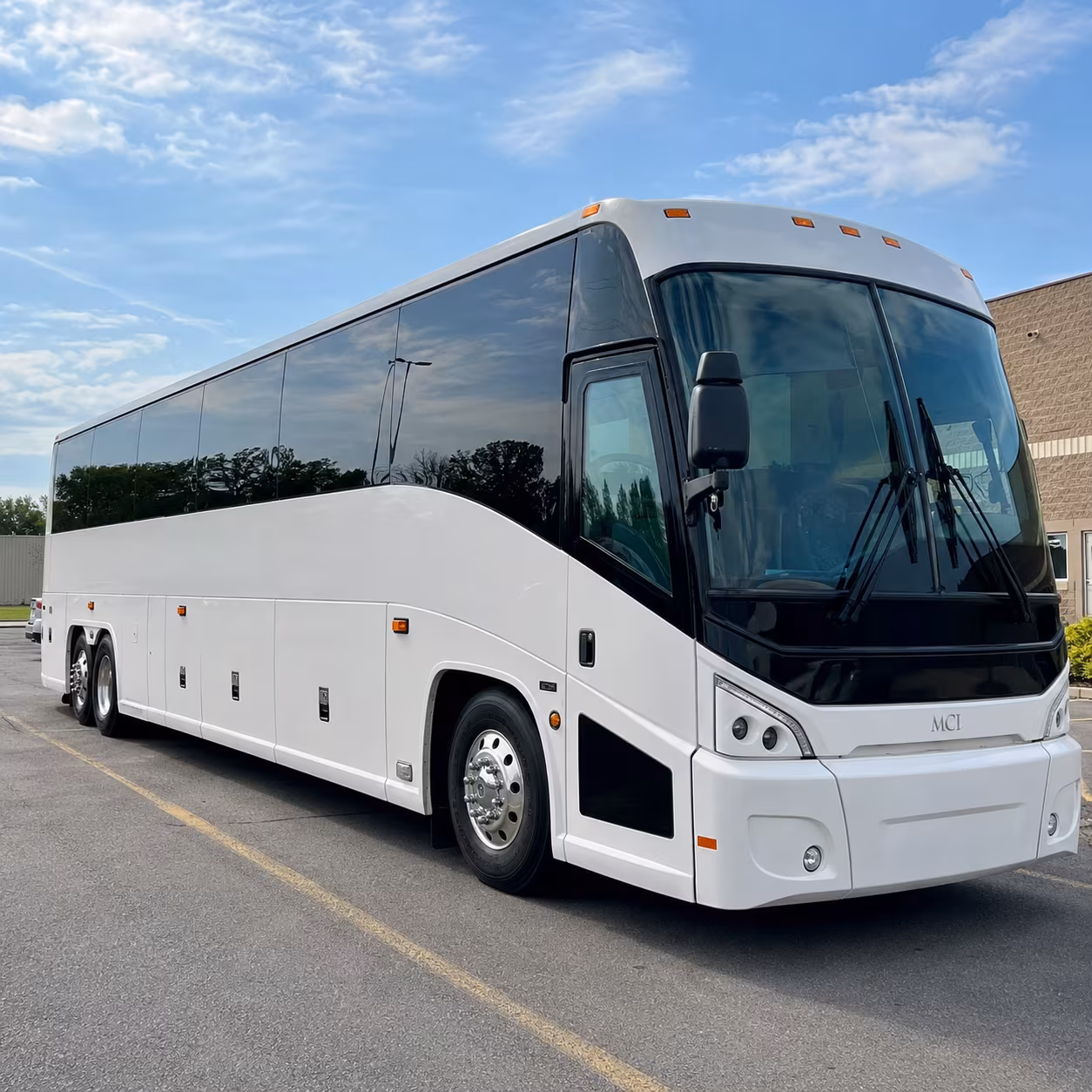 el monte station connector buses for hybrid and remote teams